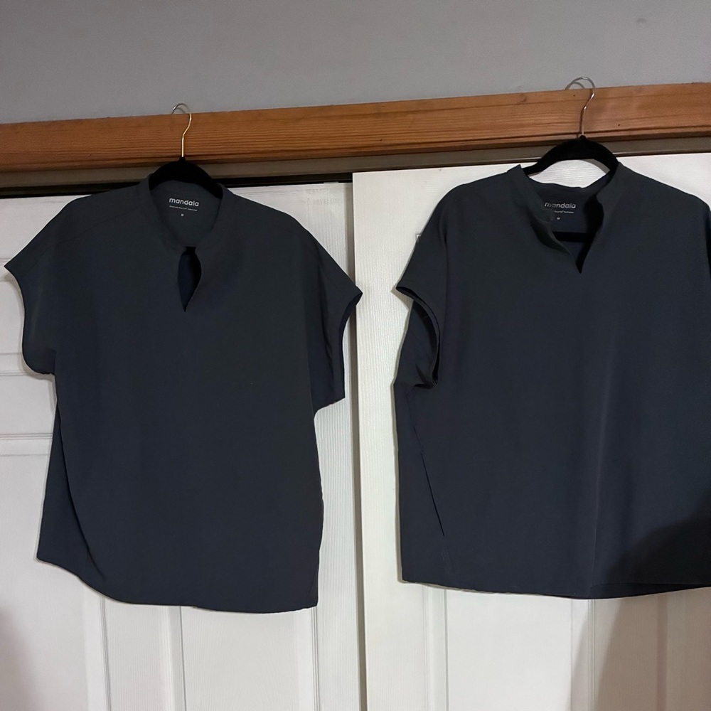 Bundle of 2 Dark gray mandala mandarin Dolan oversized scrub top size medium